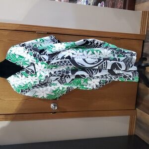 Tropical Eve Hawaii green white black Tropical floral kaftan